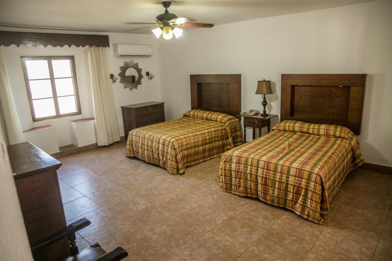 גואימאס Hotel Playa De Cortes מראה חיצוני תמונה