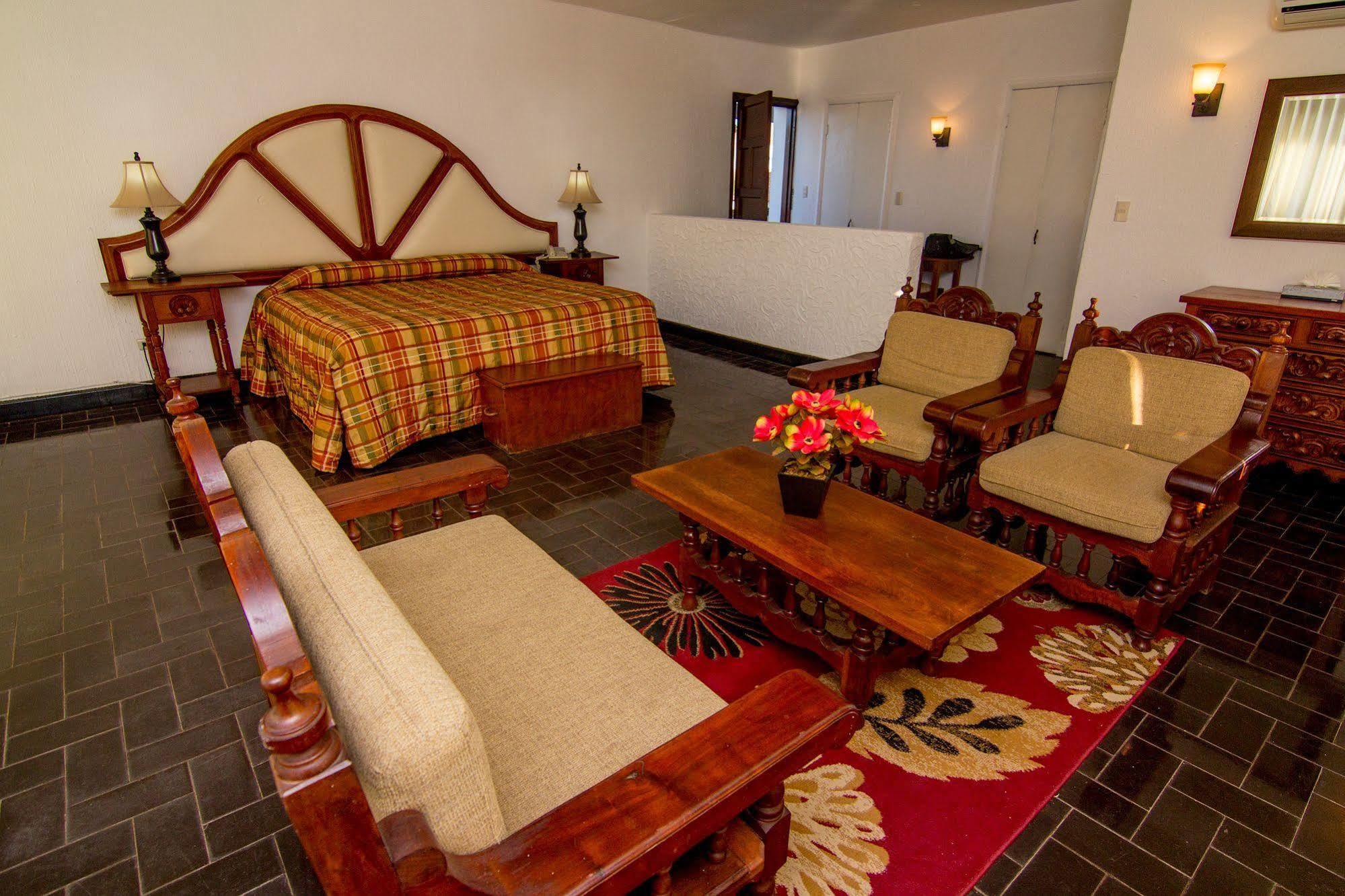 גואימאס Hotel Playa De Cortes מראה חיצוני תמונה